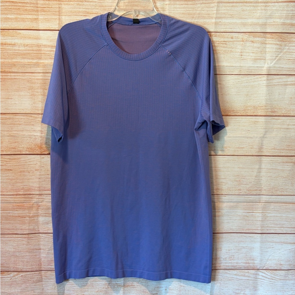 Lululemon Men's Blue T-Shirt